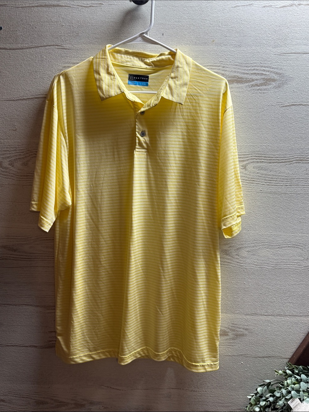 PGA TOUR yellow and white striped short sleeve golf shirt polo size L